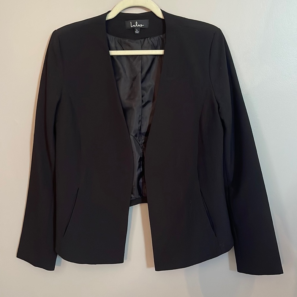 Lulu’s Black Blazer
